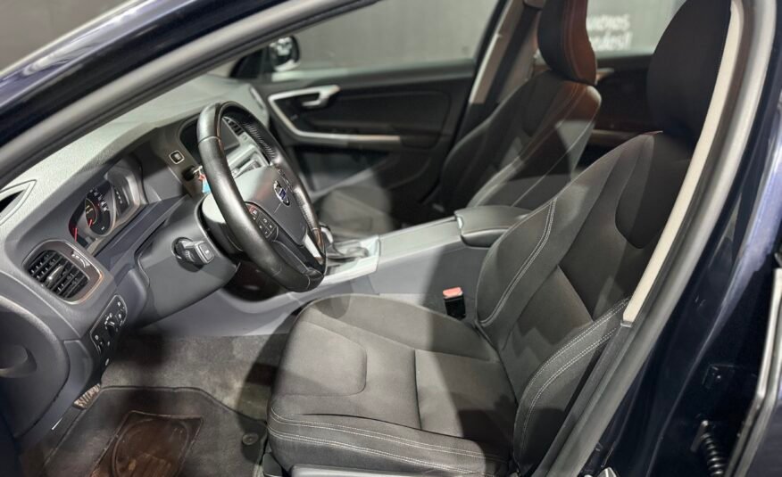 VOLVO V60 D2