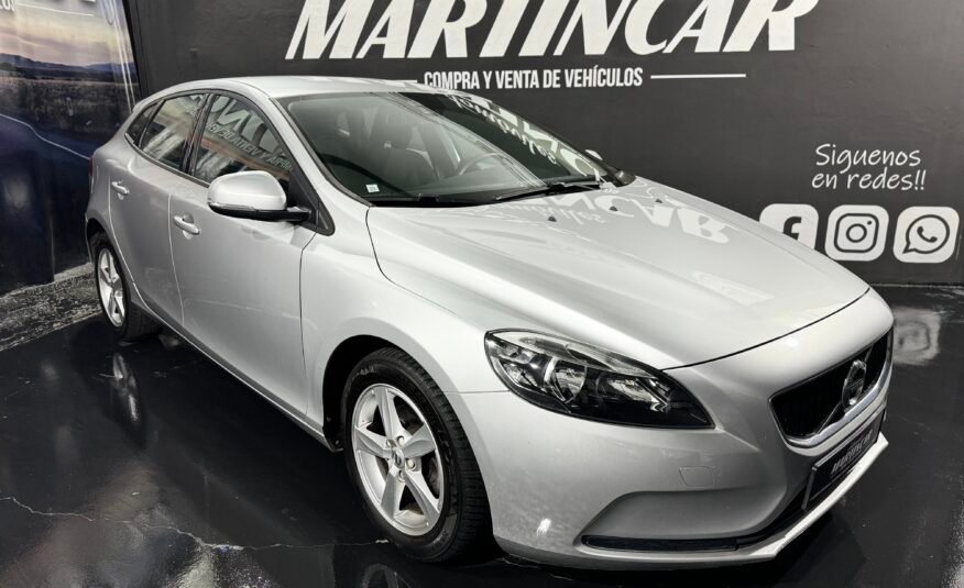 VOLVO V40 Kinect