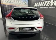 VOLVO V40 Kinect