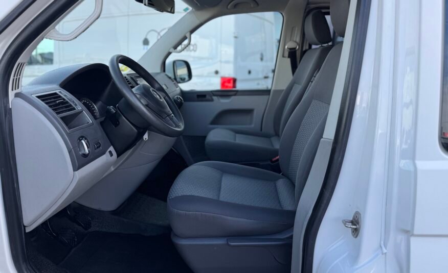 VOLKSWAGEN Transporter T5 kombi