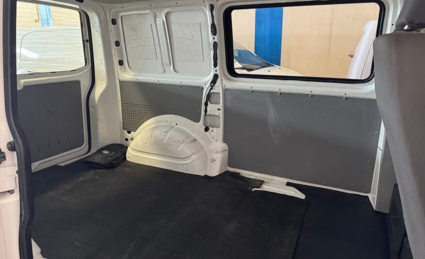 VOLKSWAGEN Transporter T5 kombi