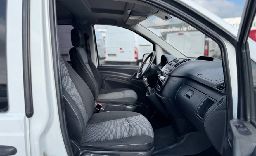 MERCEDES-BENZ Vito Mixto