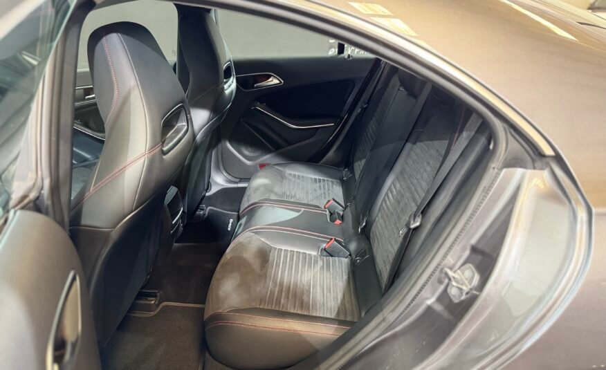 MERCEDES-BENZ Cla 250 Amg