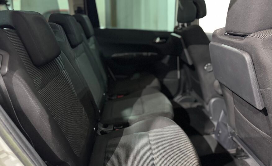 PEUGEOT 5008 Pack