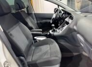 PEUGEOT 5008 Pack