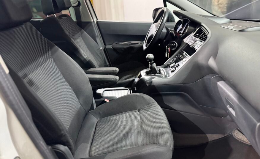 PEUGEOT 5008 Pack