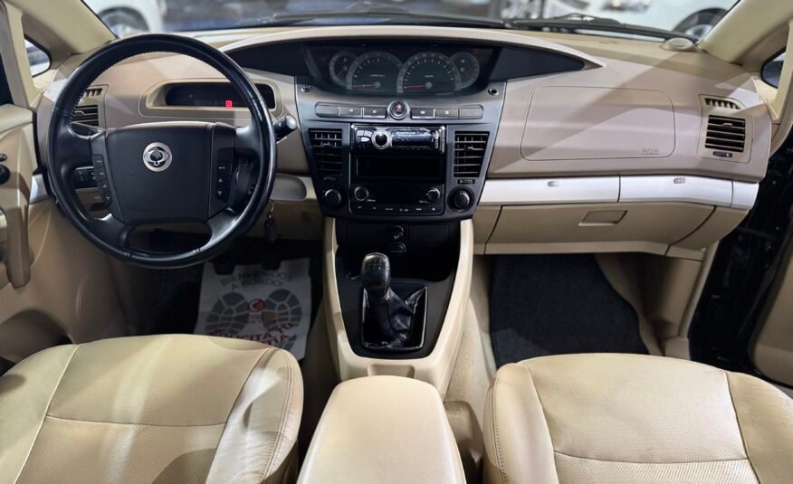 Ssangyong Rodius 2.7
