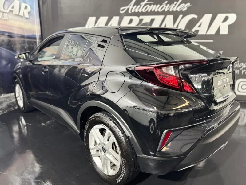 TOYOTA CH-R ADVANCE