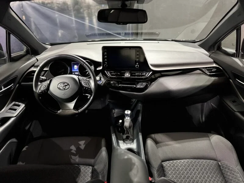 TOYOTA CH-R ADVANCE