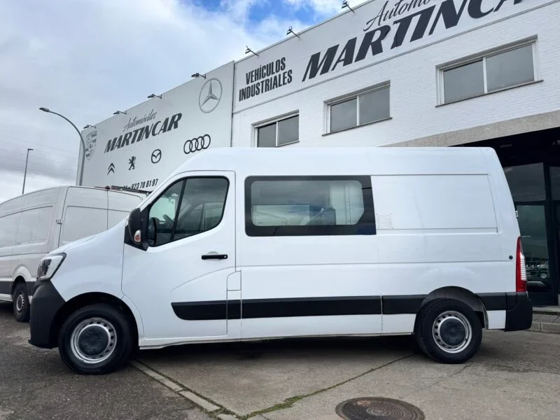 RENAULT TRAFIC COMBI 7 PLAZAS