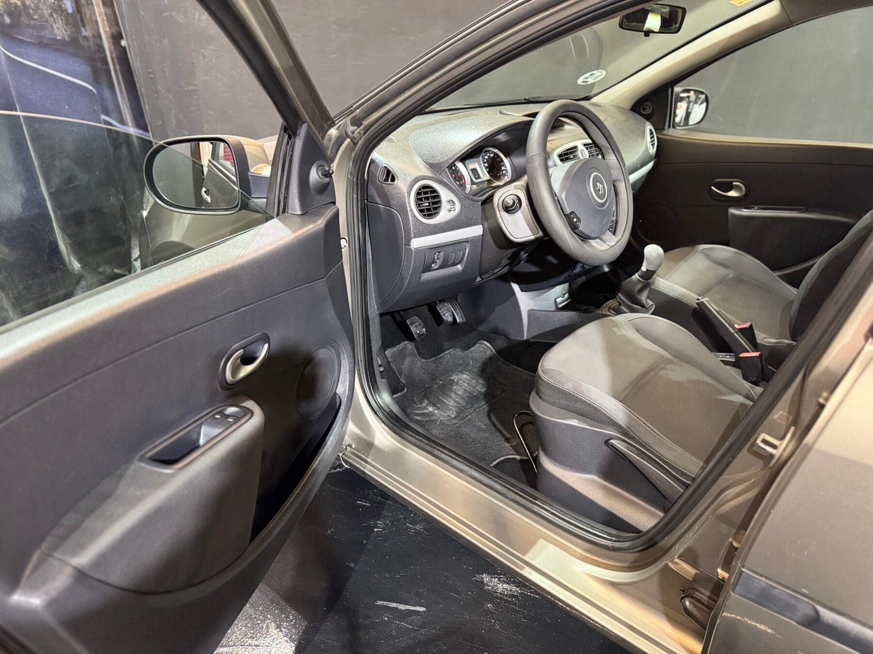 RENAULT Clio Expresión 