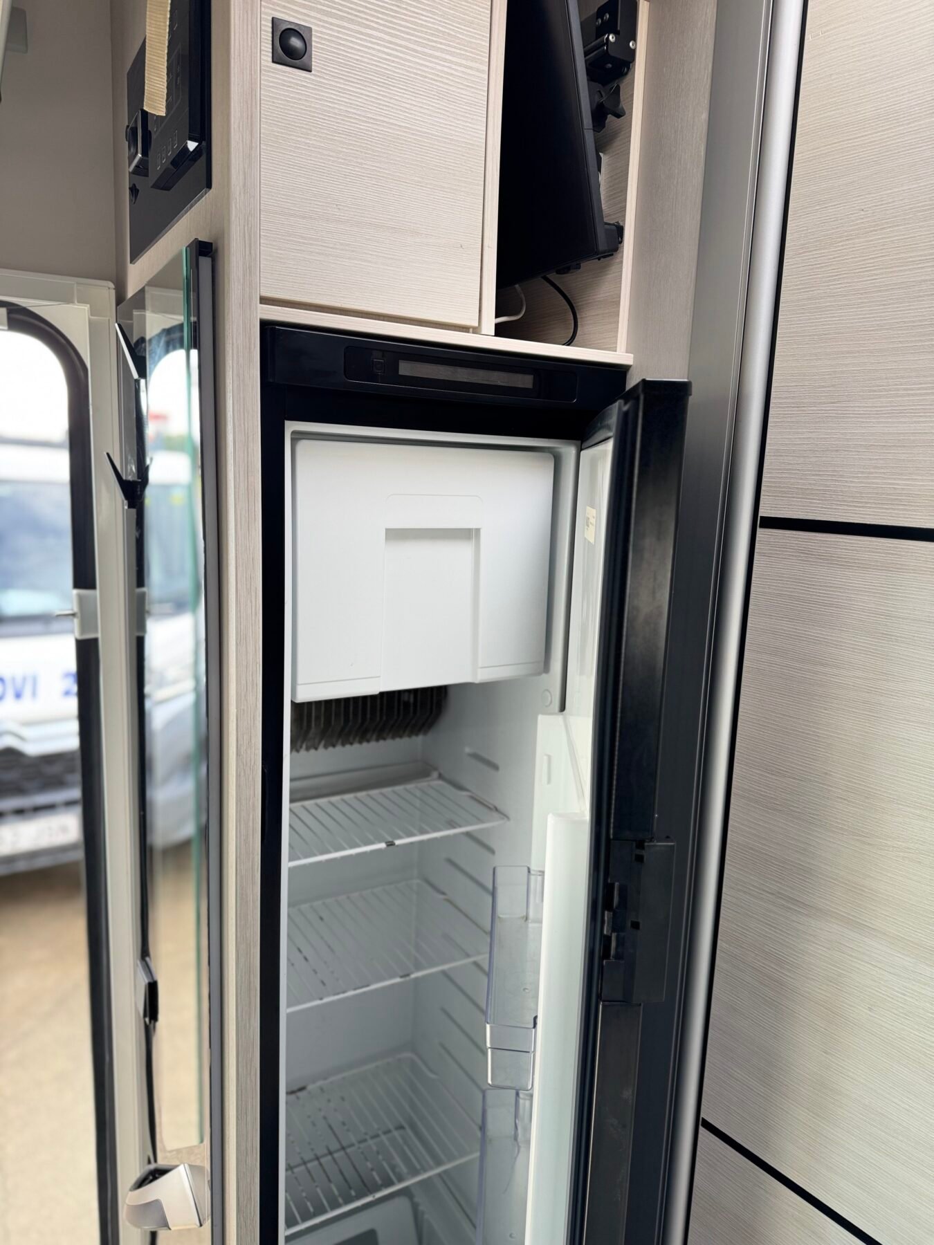 FORD Transit CHALLENGER  328 GRAPHITE ULTIMATE