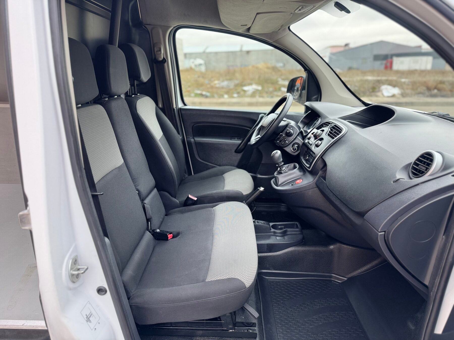 RENAULT KANGOO 3 plazas 