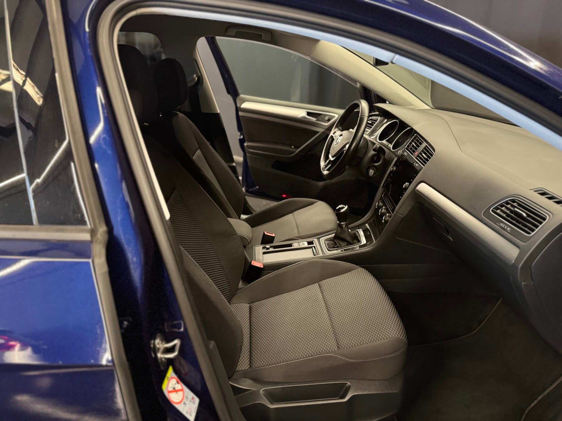 VOLKSWAGEN GOLF 1.6 tdi 