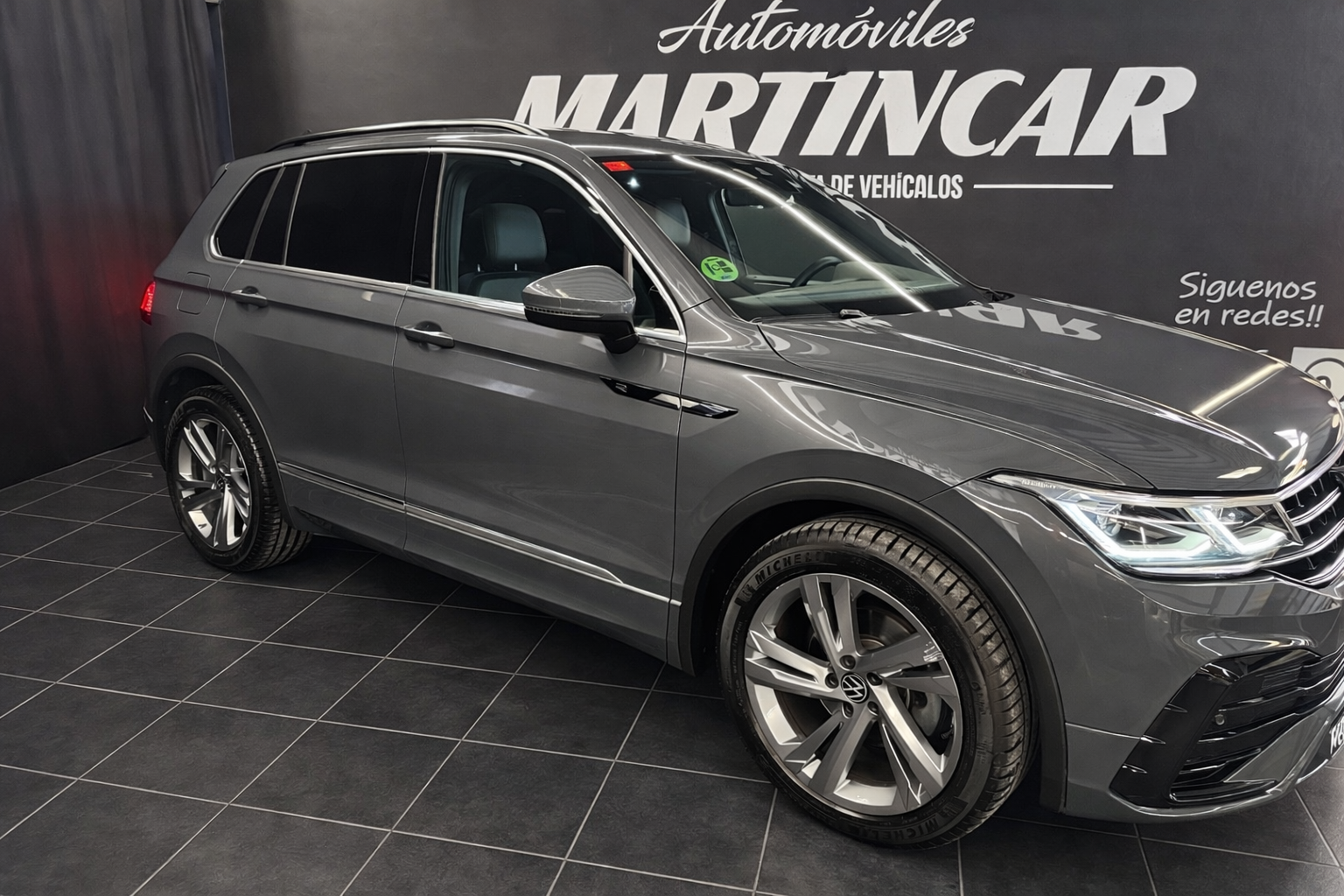 VOLKSWAGEN Tiguan R-line 