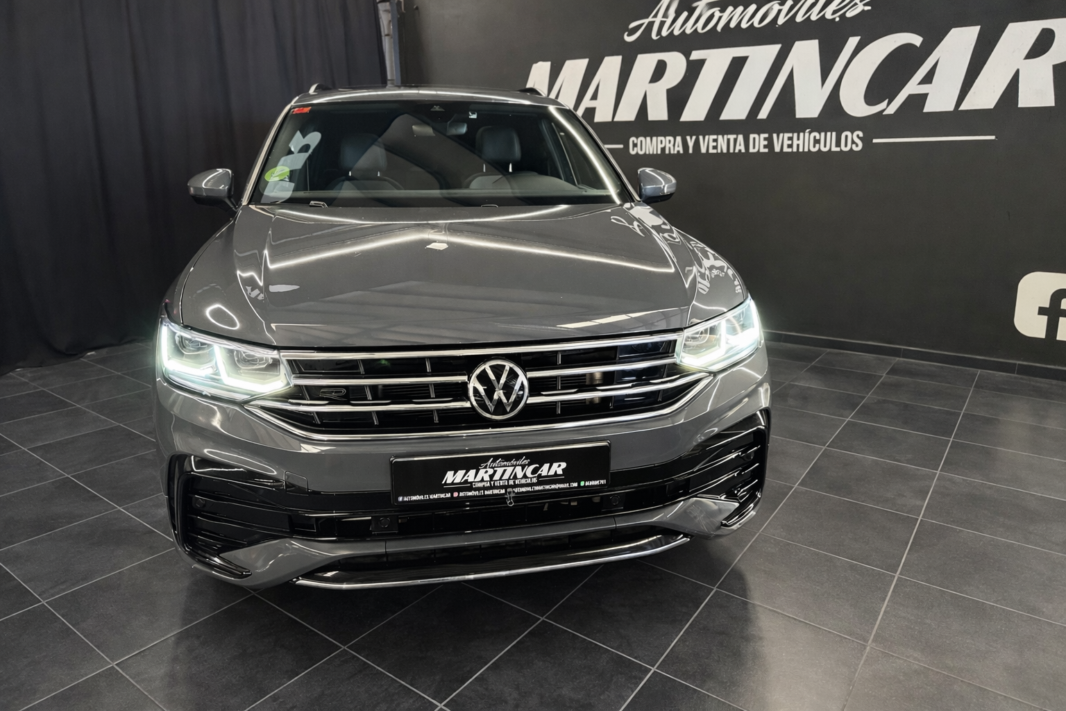 VOLKSWAGEN Tiguan R-line 