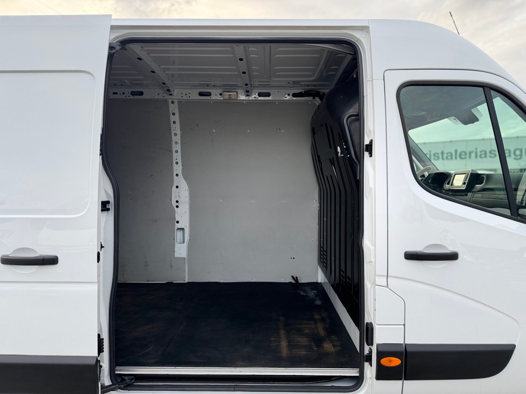 RENAULT MASTER L3 h2 báscula 