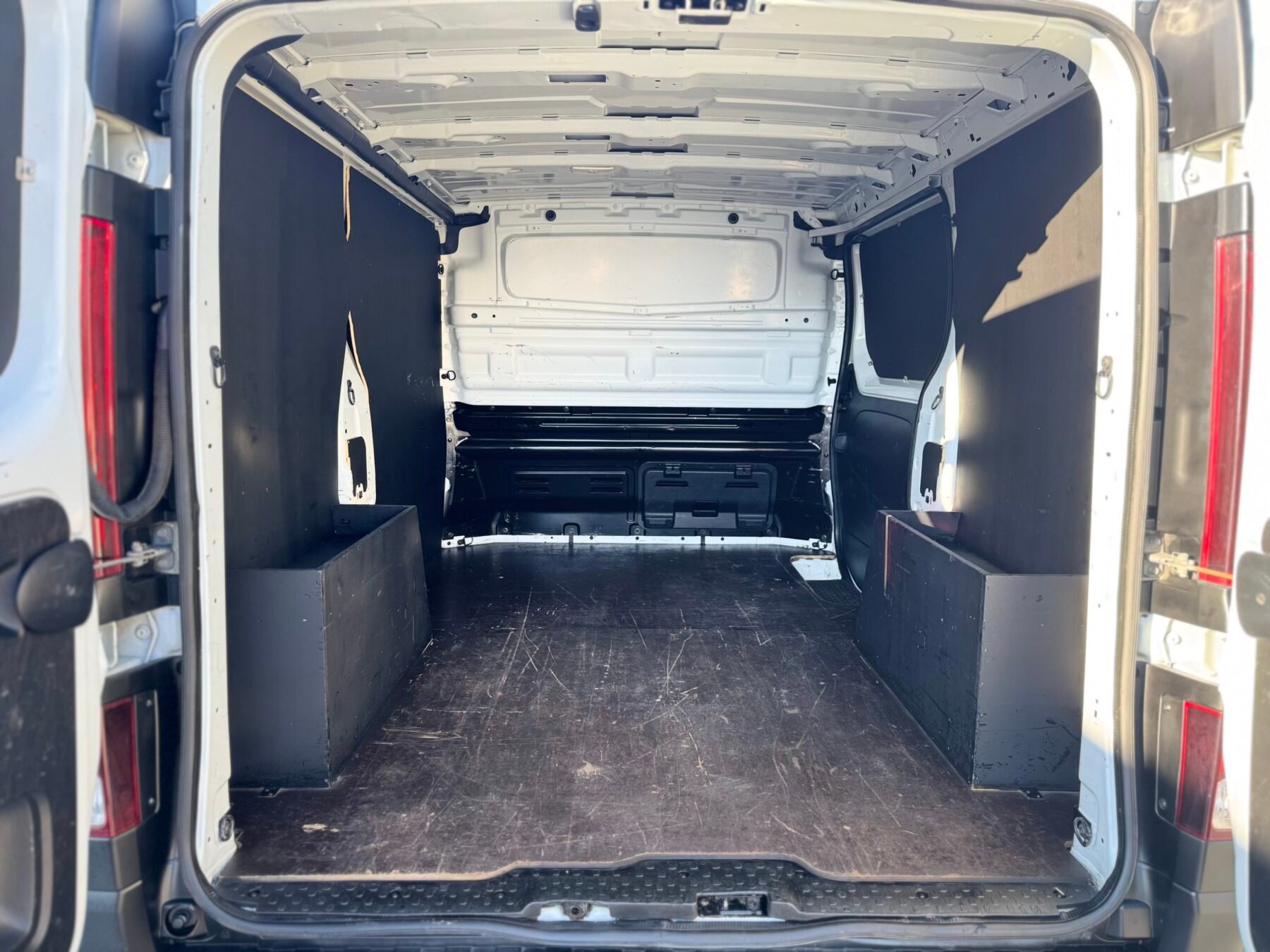 RENAULT TRAFIC L1 h1 