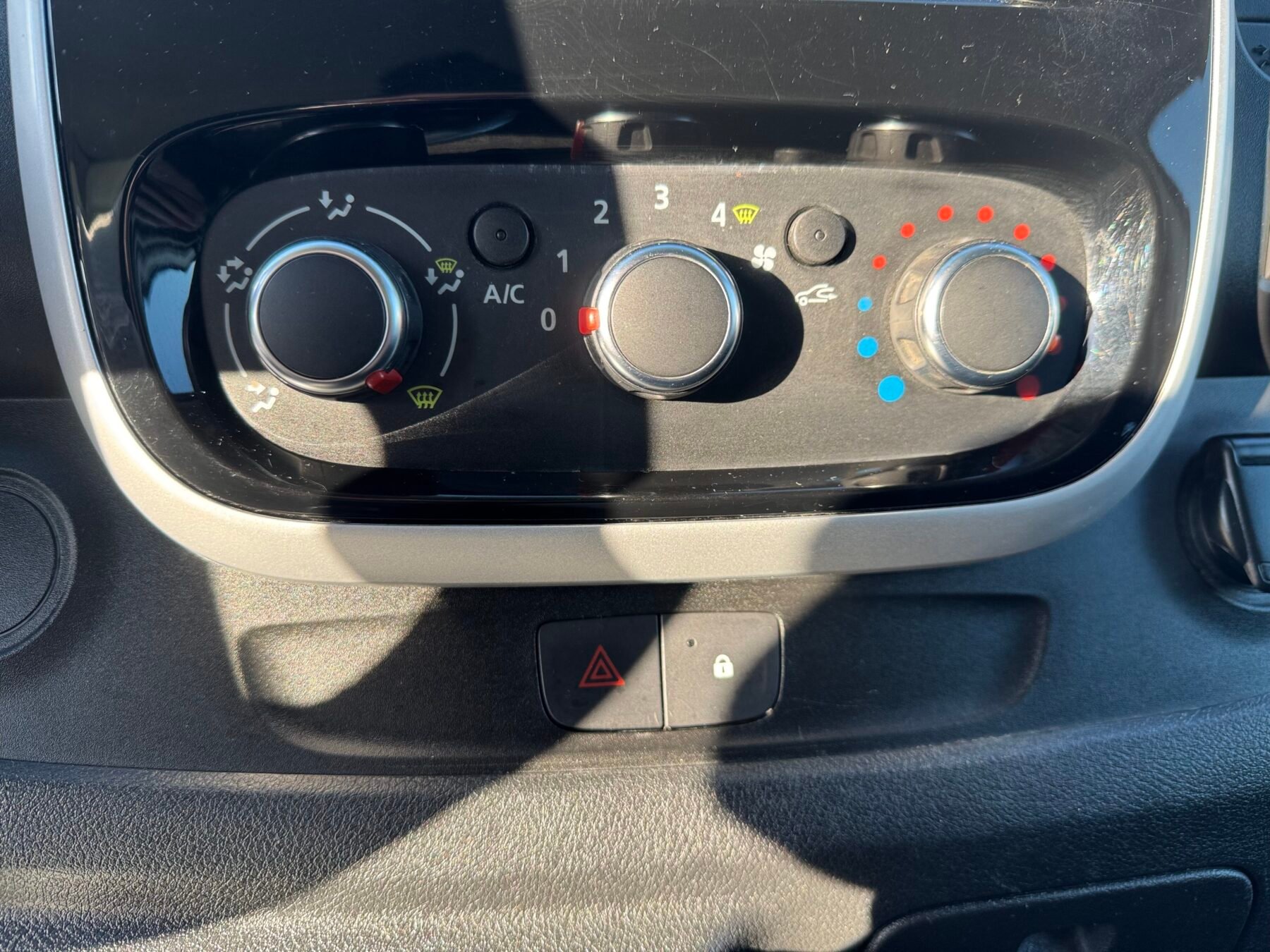 RENAULT TRAFIC L1 h1 