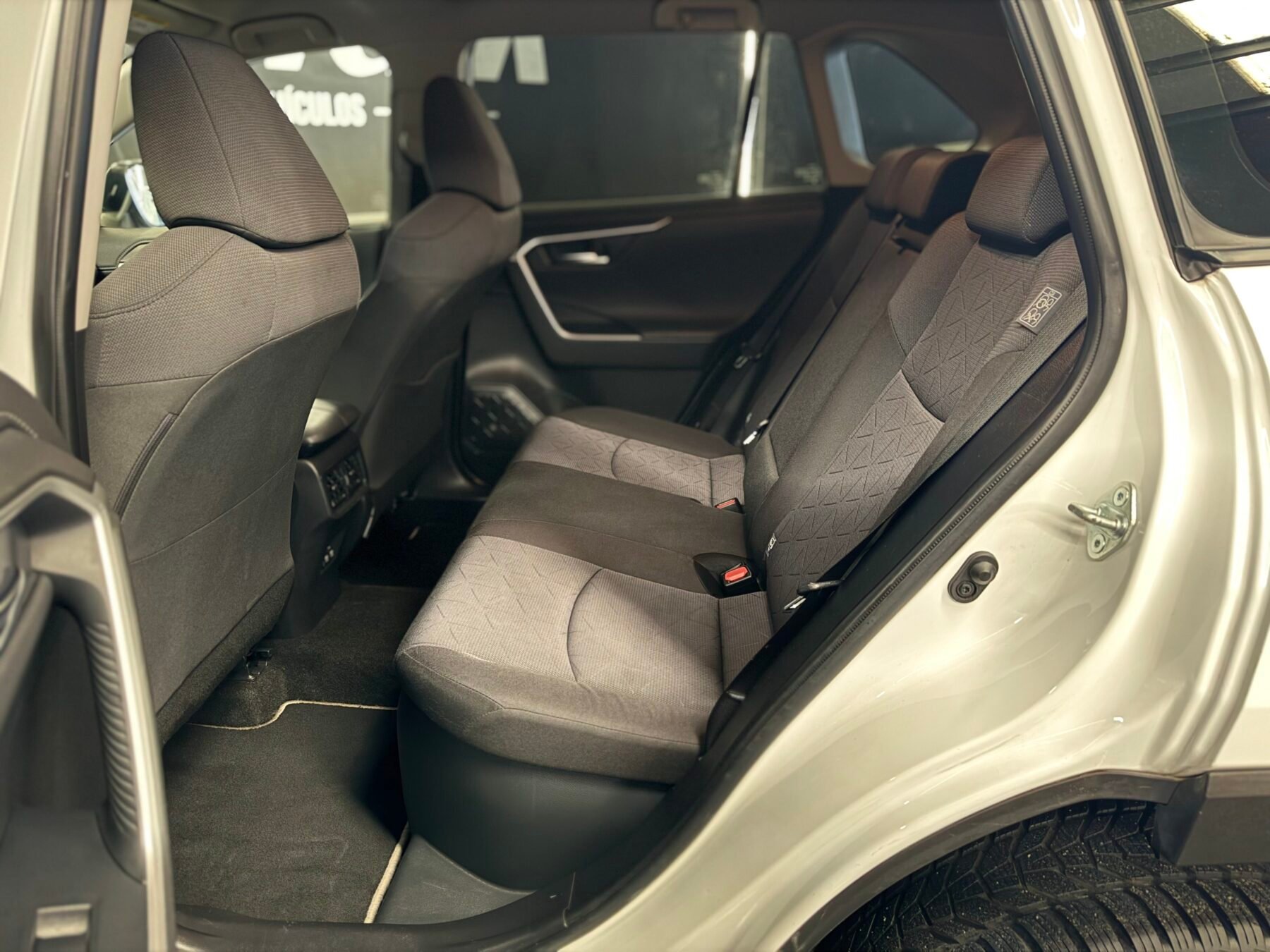 TOYOTA RAV4 Black night 