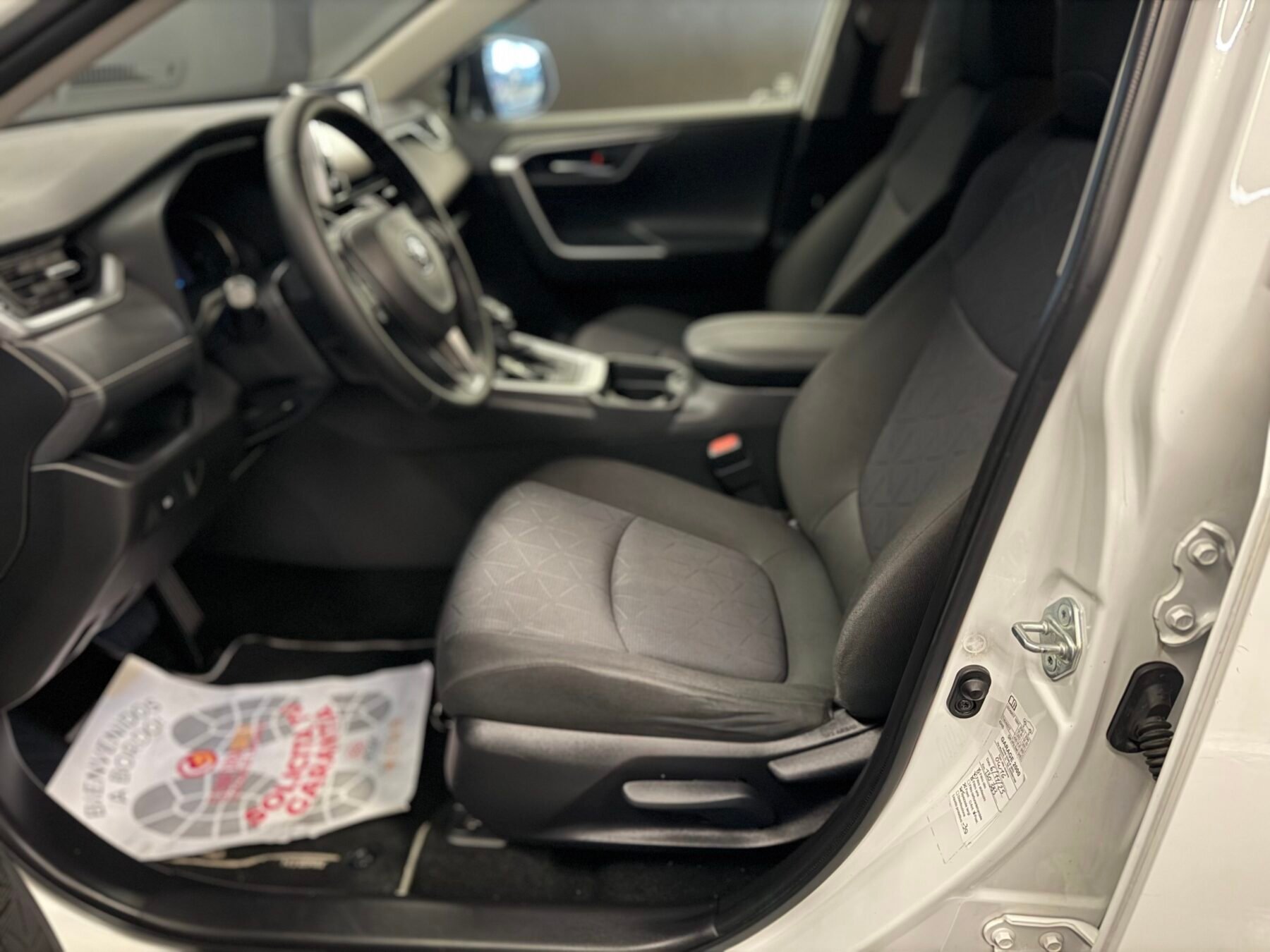 TOYOTA RAV4 Black night 