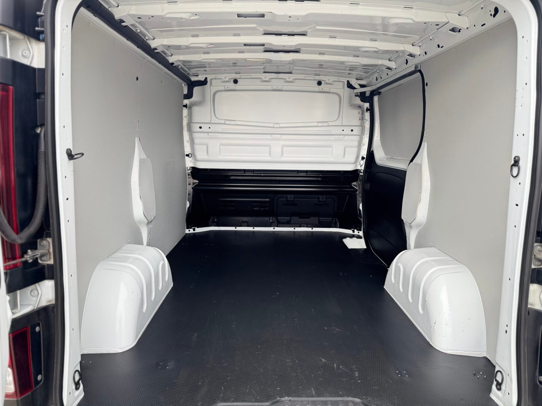 RENAULT TRAFIC L1 h1 