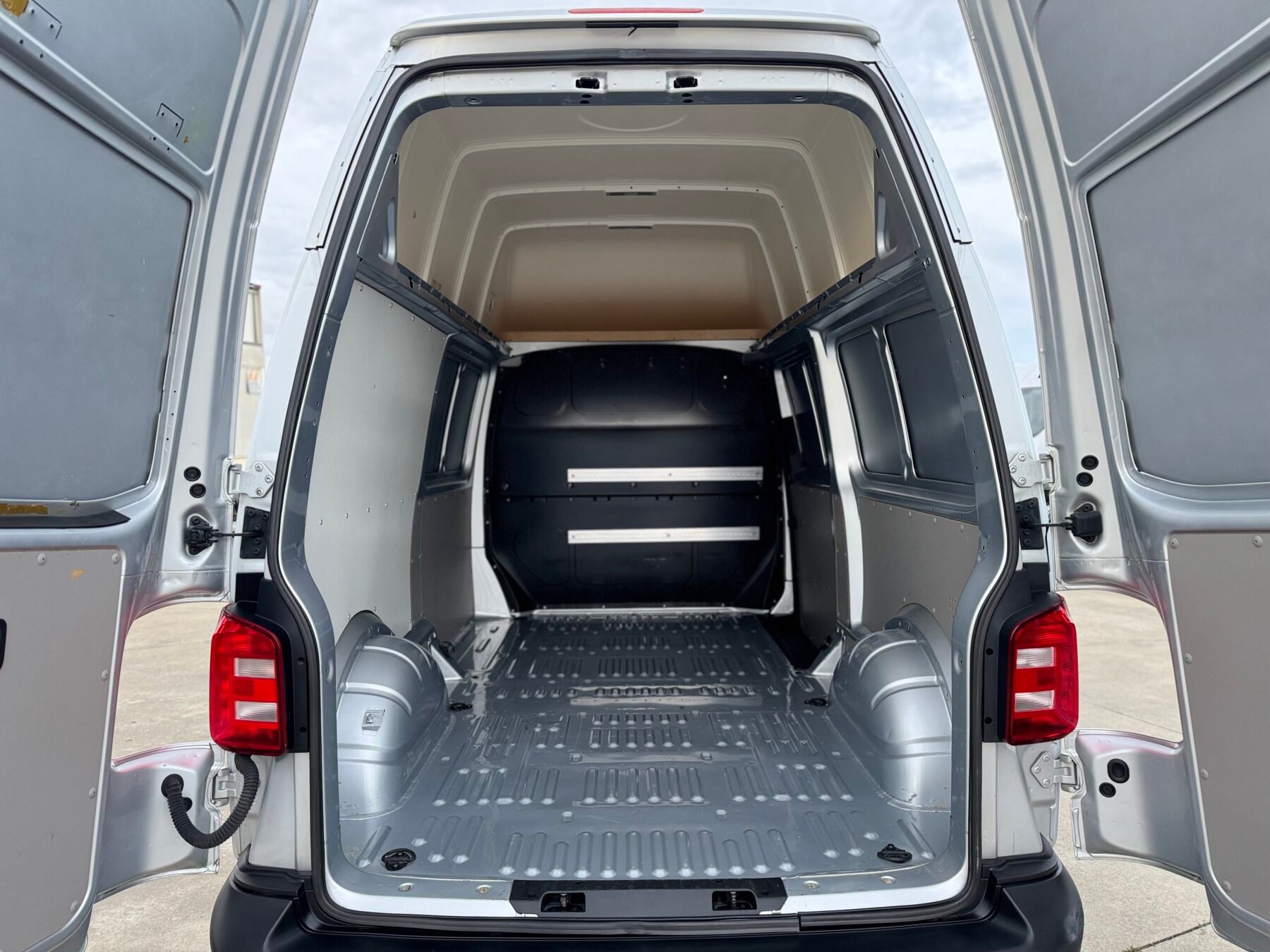 VOLKSWAGEN TRANSPORTER Sobre elevada l1 h2 