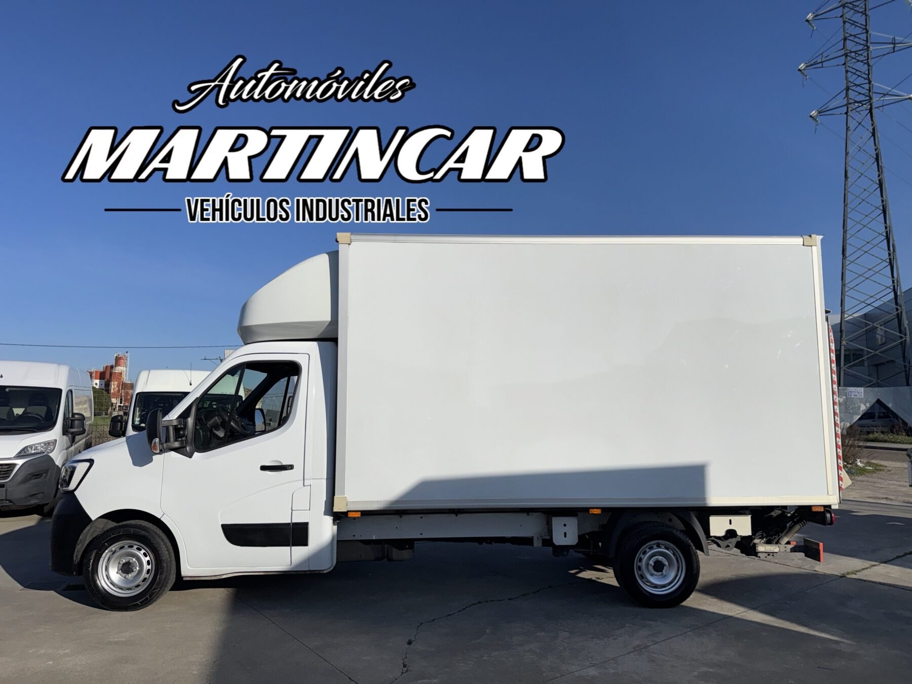 RENAULT MASTER Caja paquetera 
