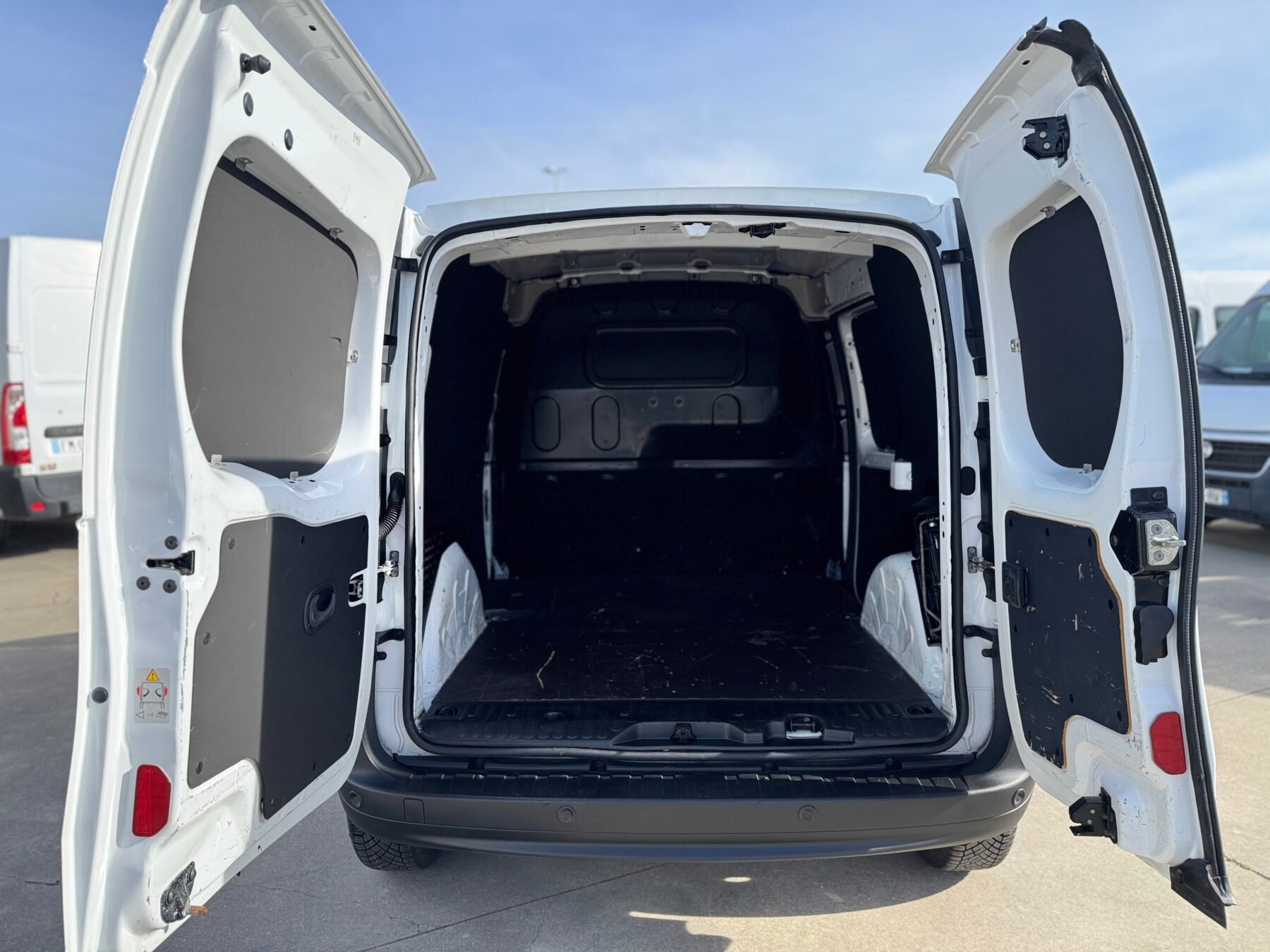 RENAULT KANGOO Profesional 