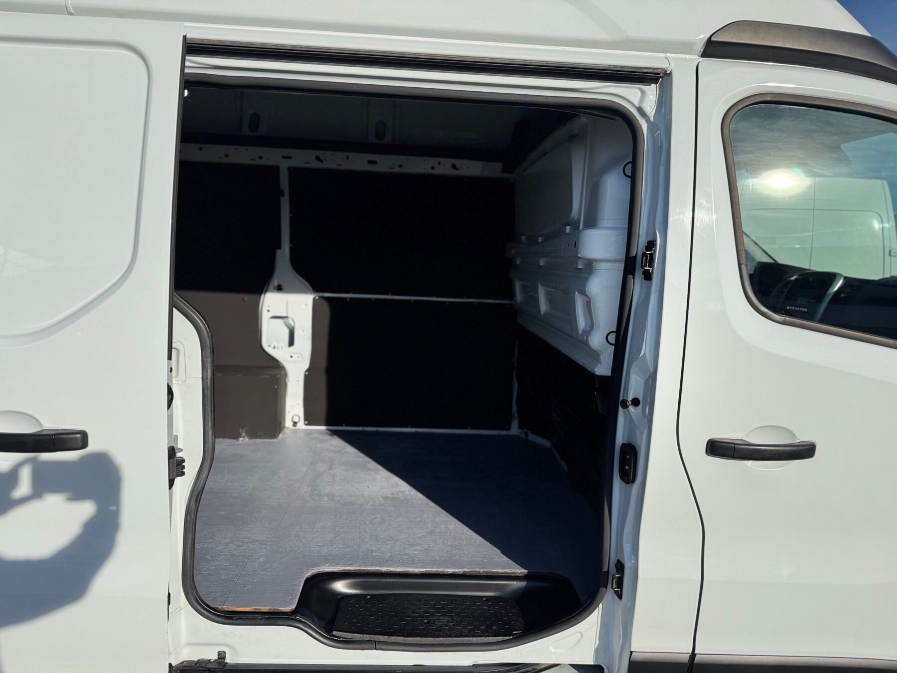 RENAULT TRAFIC L1 h2 sobre elevada 