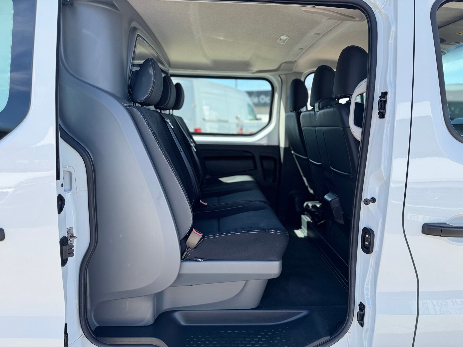 RENAULT TRAFIC 6 plazas 