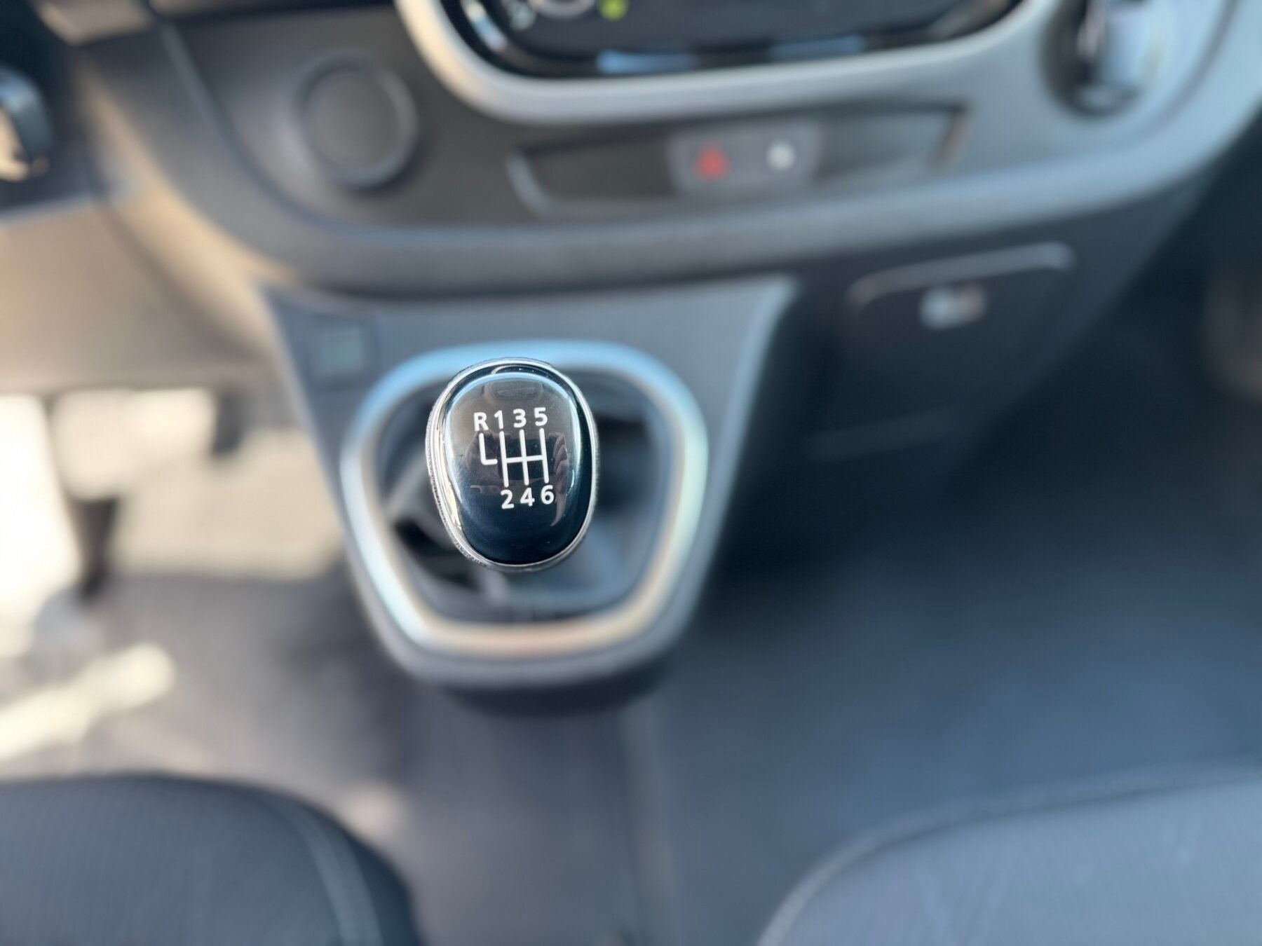 RENAULT TRAFIC 6 plazas 