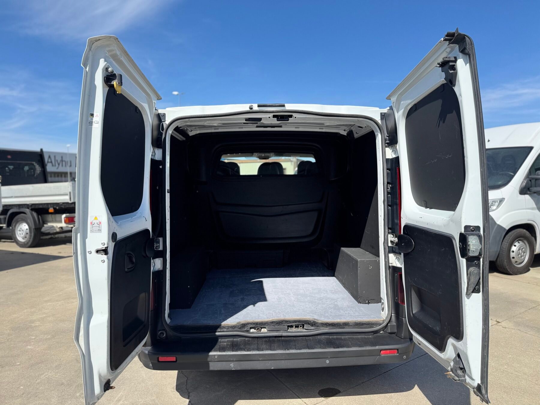 RENAULT TRAFIC 6 plazas 