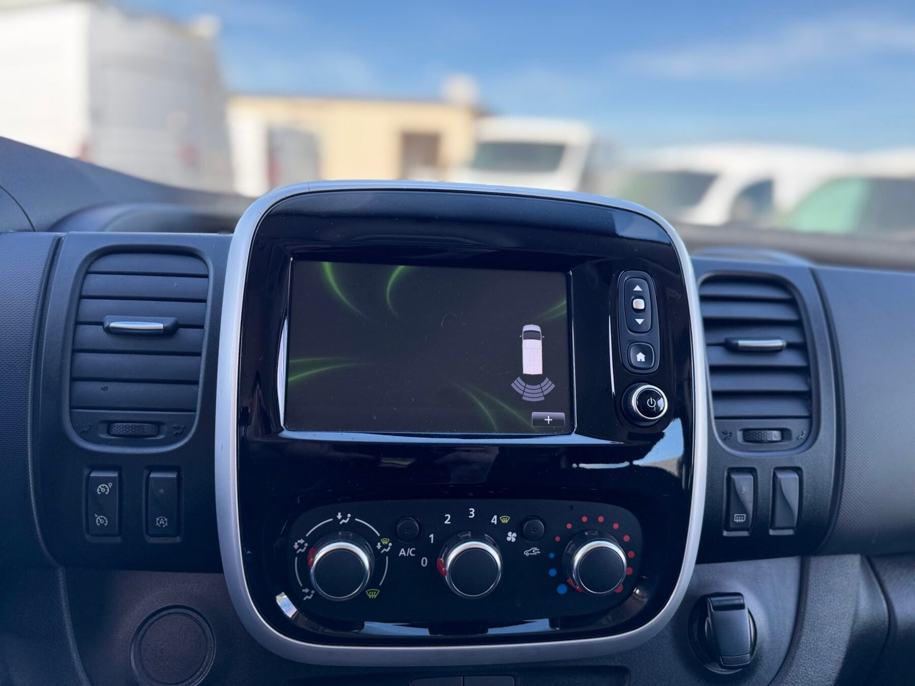 RENAULT TRAFIC 6 plazas 