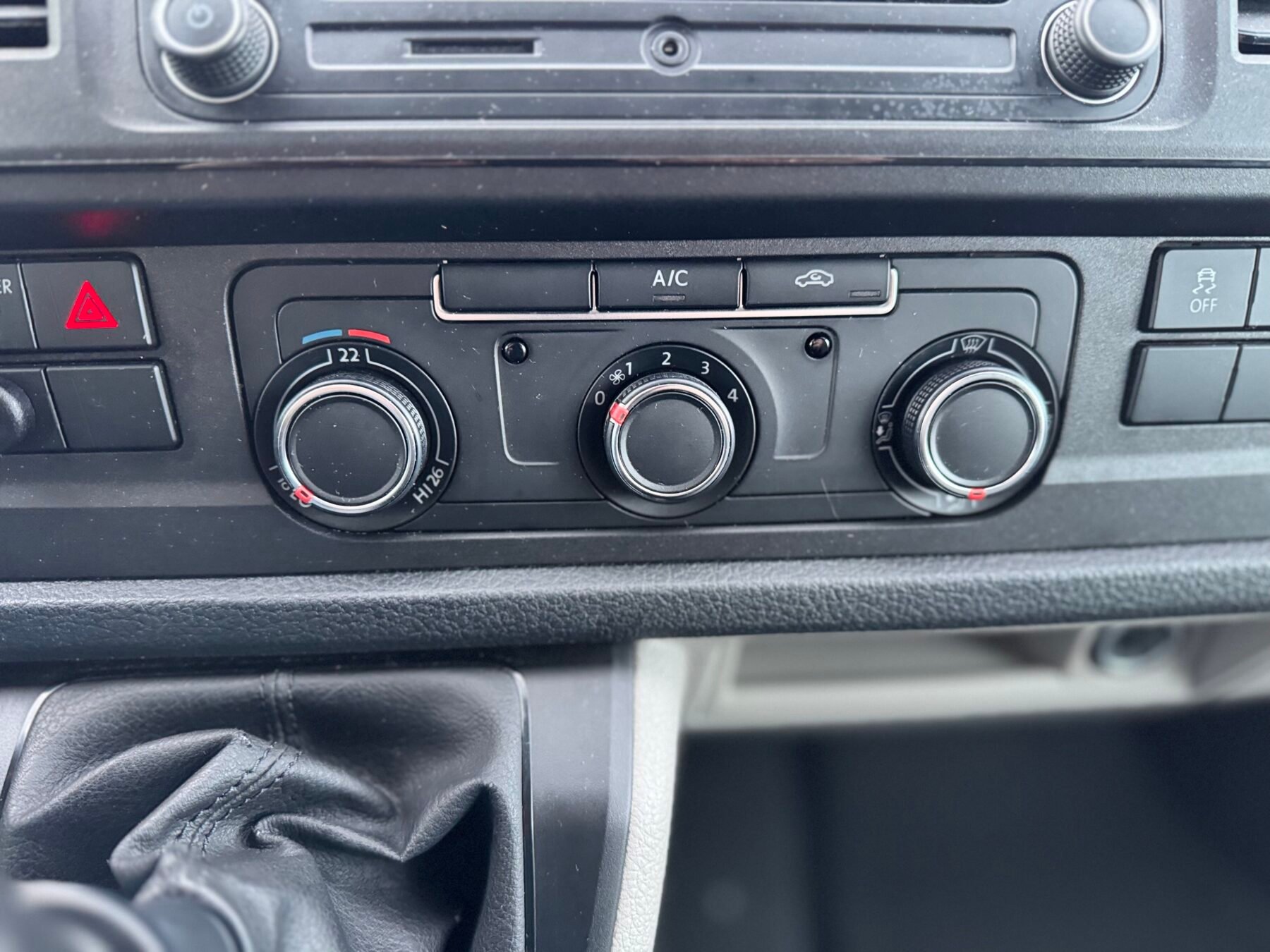 VOLKSWAGEN TRANSPORTER L1H2 