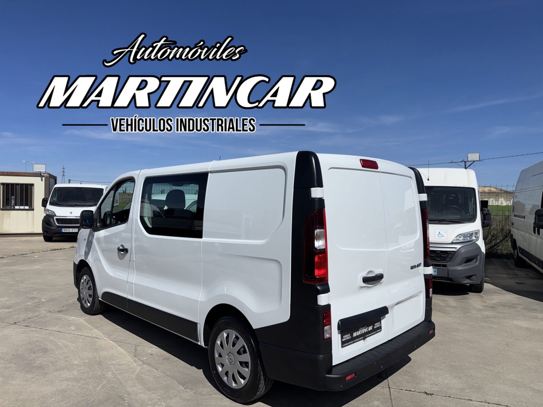RENAULT TRAFIC 6 plazas 