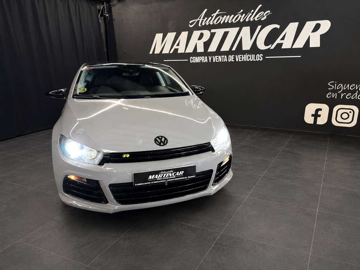VOLKSWAGEN R