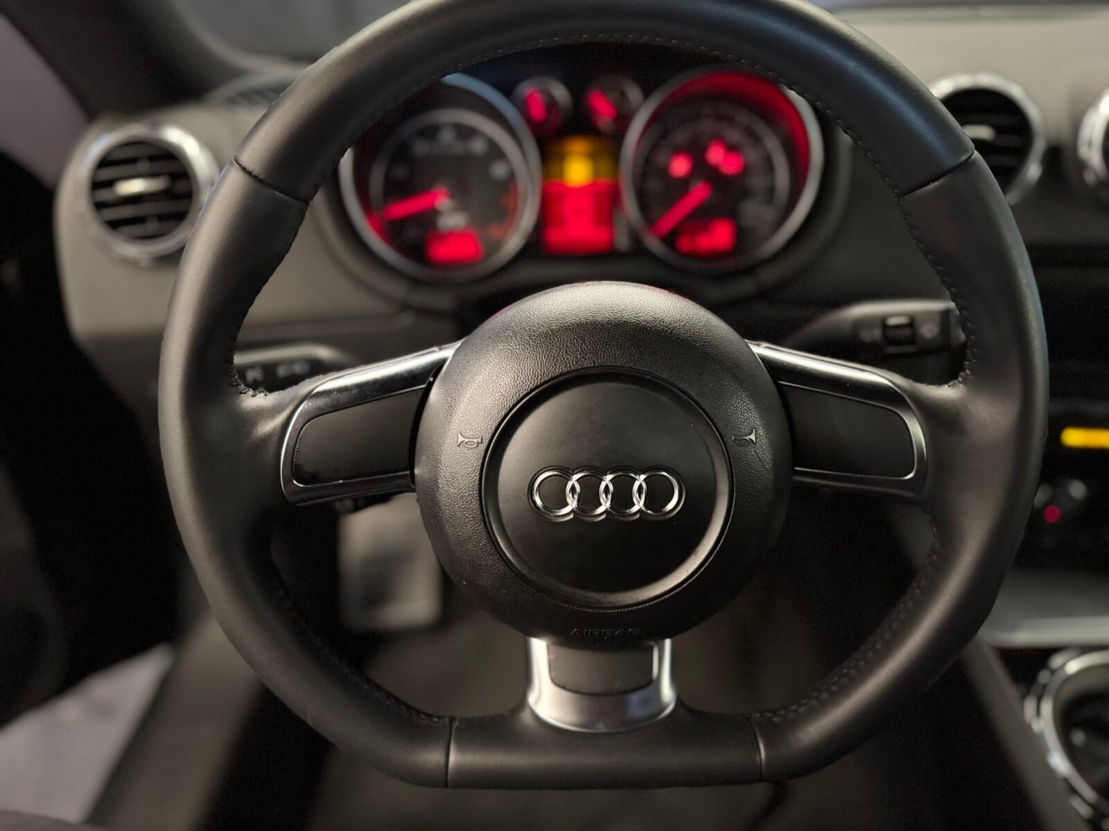 AUDI TT tfsi