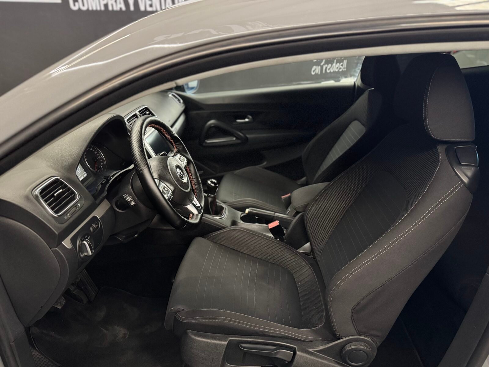 VOLKSWAGEN R