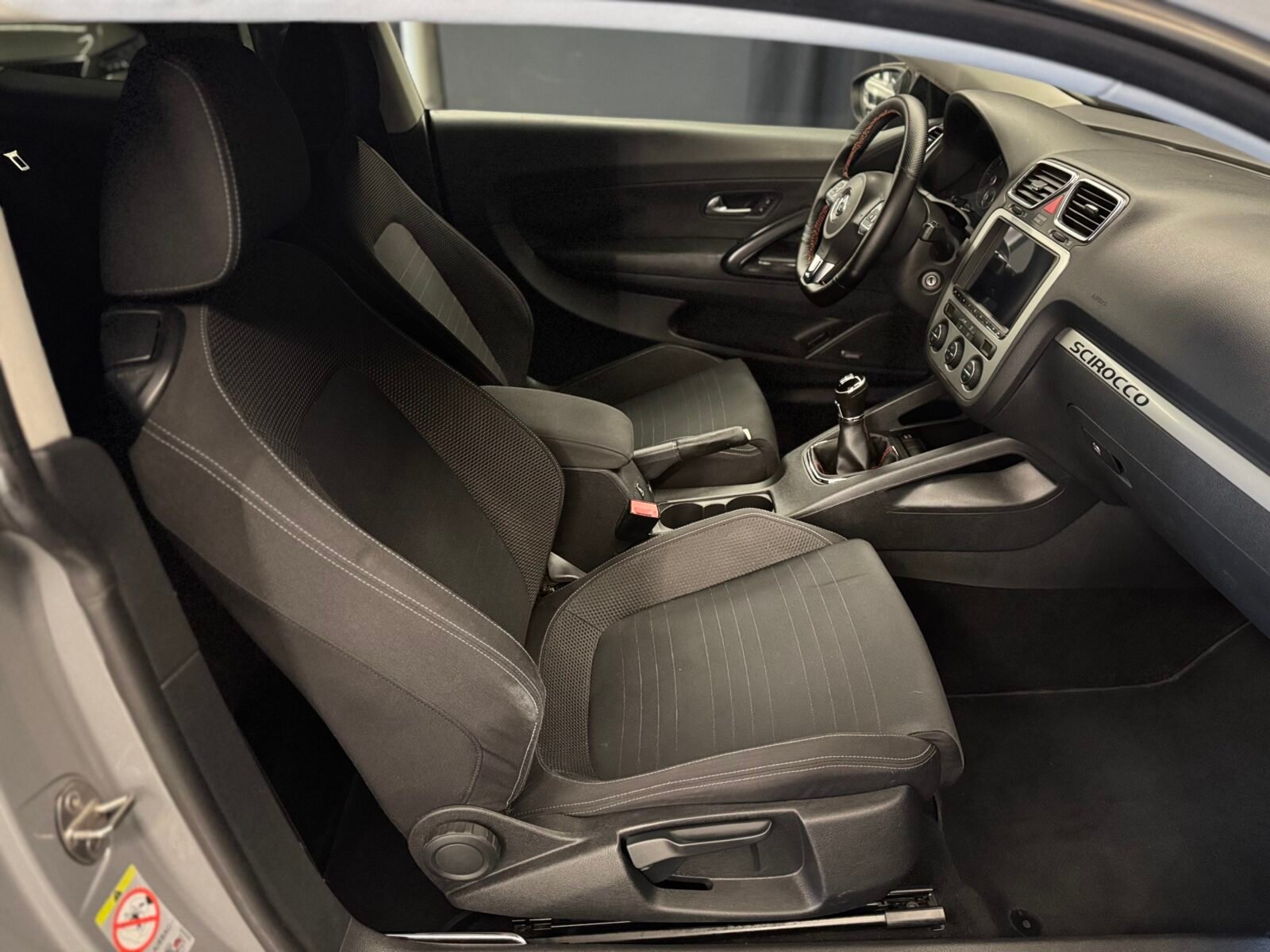 VOLKSWAGEN R