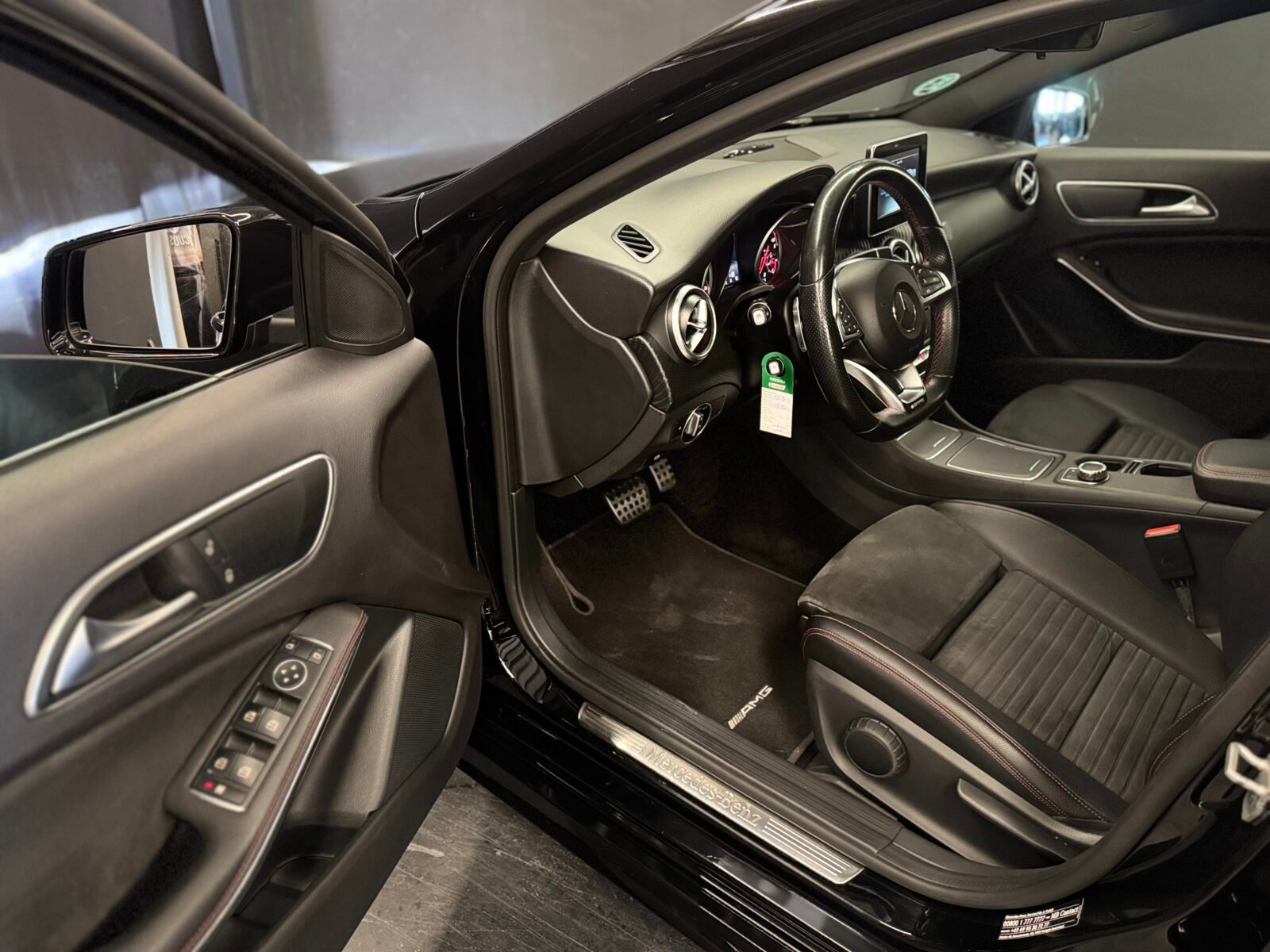MERCEDES-BENZ CLASE A A 200 AMG