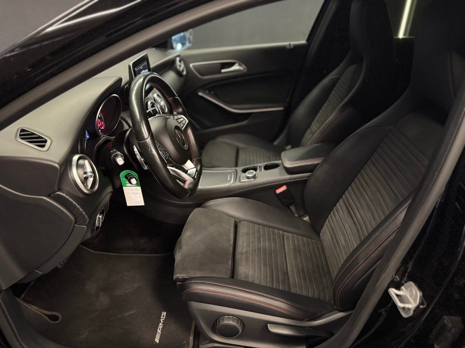 MERCEDES-BENZ CLASE A A 200 AMG