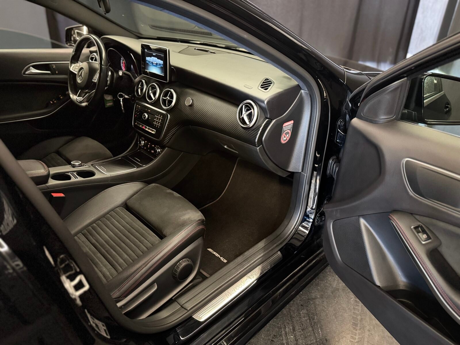 MERCEDES-BENZ CLASE A A 200 AMG