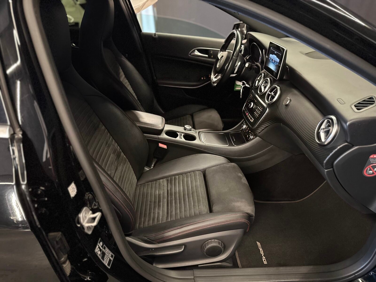MERCEDES-BENZ CLASE A A 200 AMG