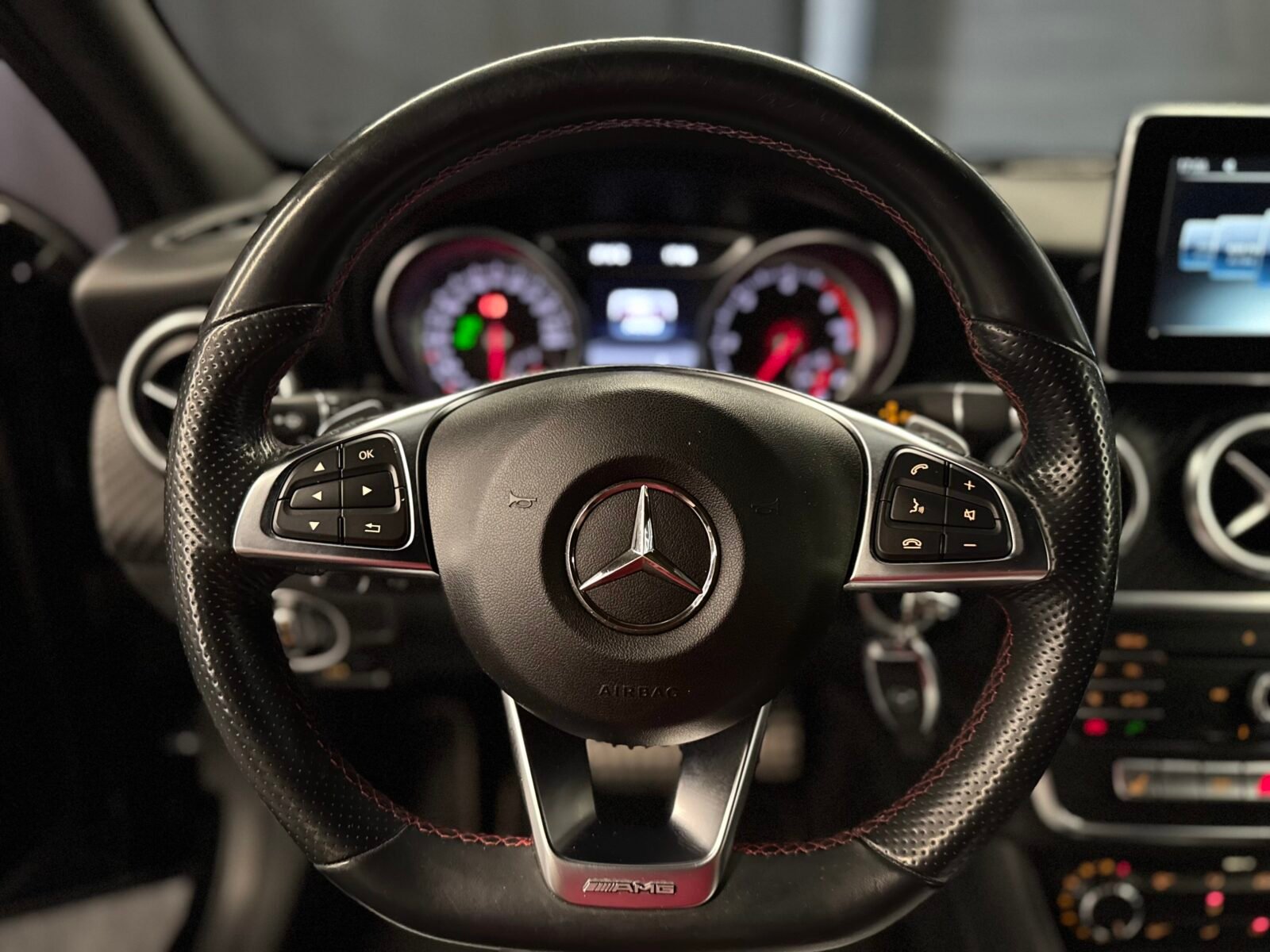 MERCEDES-BENZ CLASE A A 200 AMG