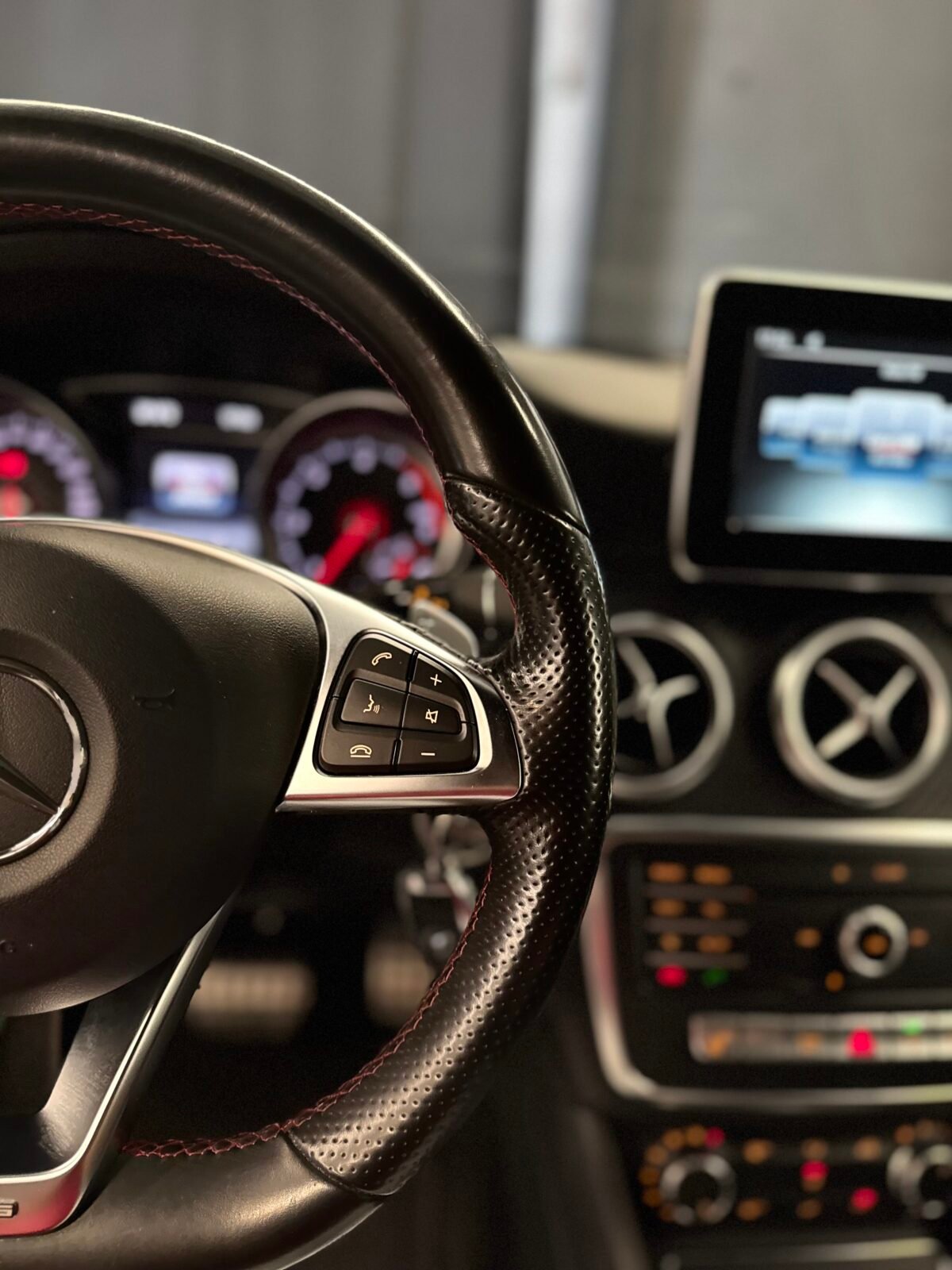 MERCEDES-BENZ CLASE A A 200 AMG