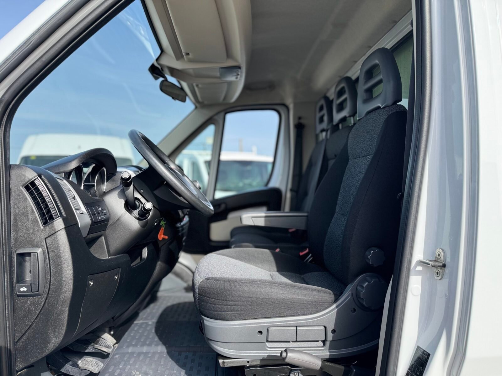 FIAT DUCATO carrozado puerta elevadora 