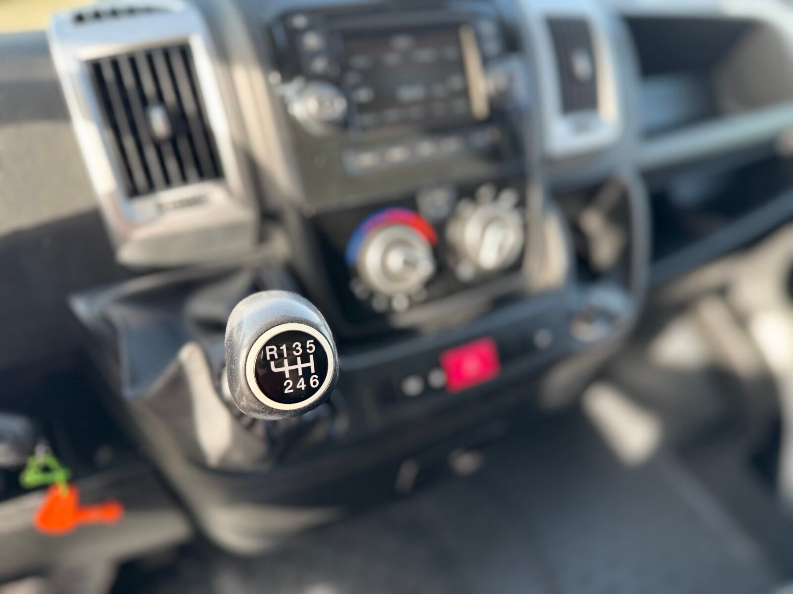 FIAT DUCATO carrozado puerta elevadora 