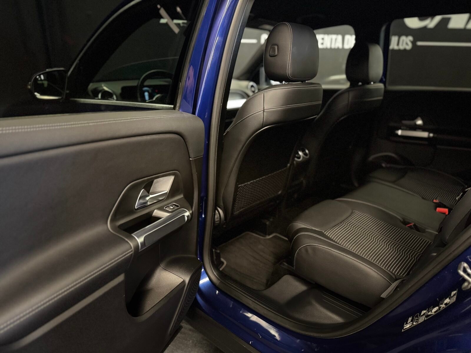 MERCEDES-BENZ glb 200