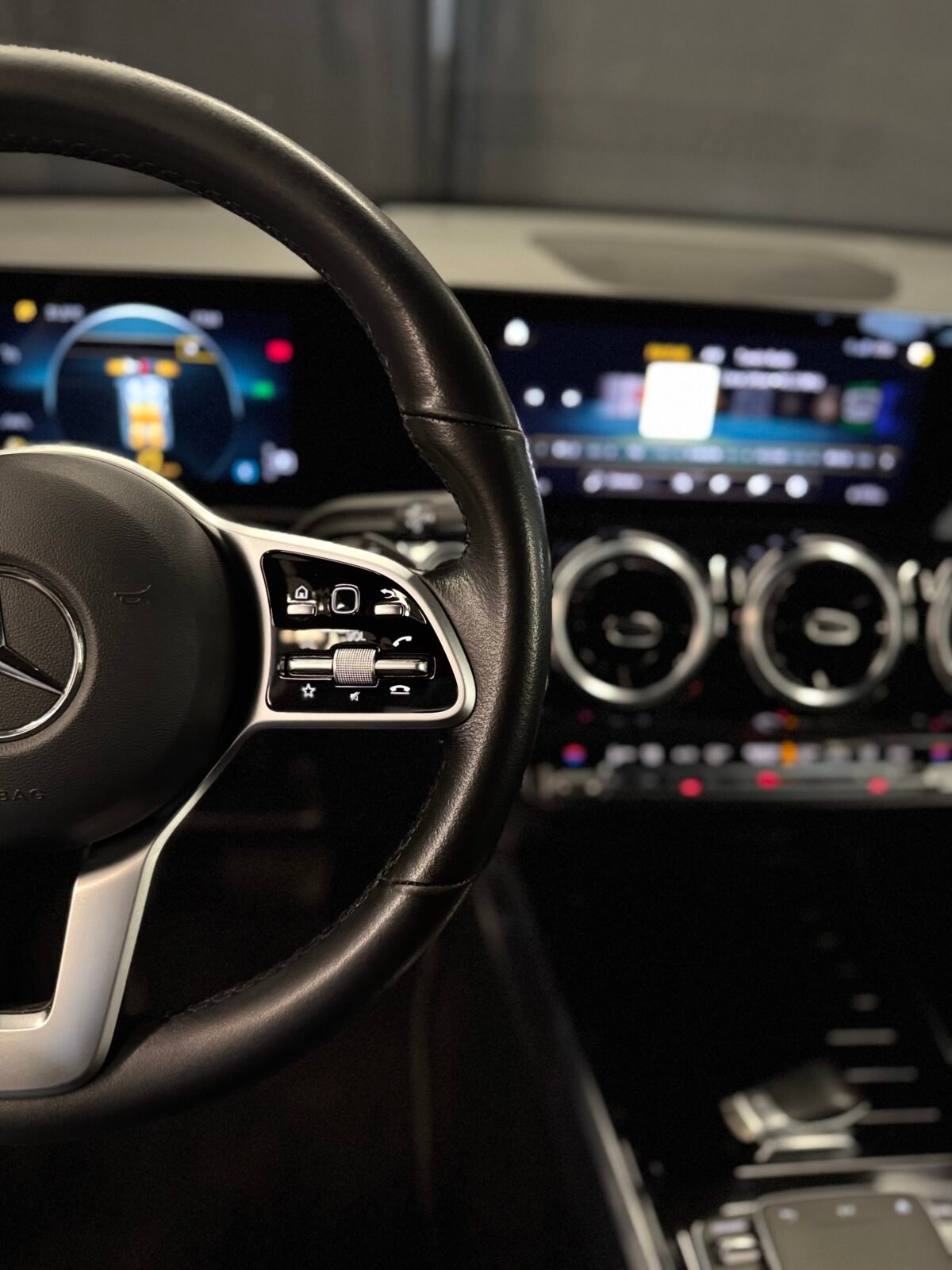 MERCEDES-BENZ glb 200